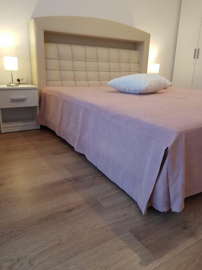 Apartament Monadin 3 Μπρασόβ Εξωτερικό φωτογραφία
