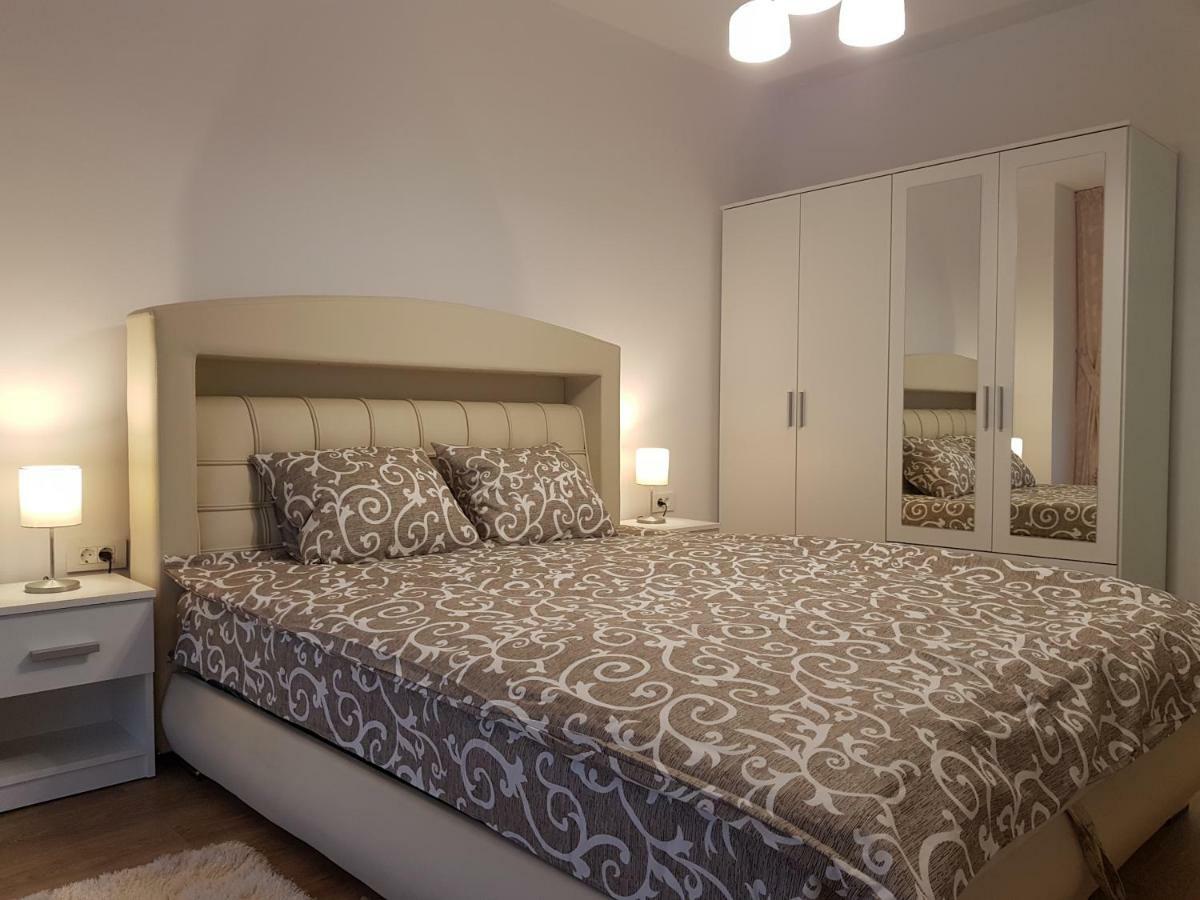 Apartament Monadin 3 Μπρασόβ Εξωτερικό φωτογραφία